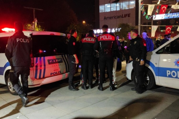 İzmit'te 'ne bakıyorsun' kavgası!