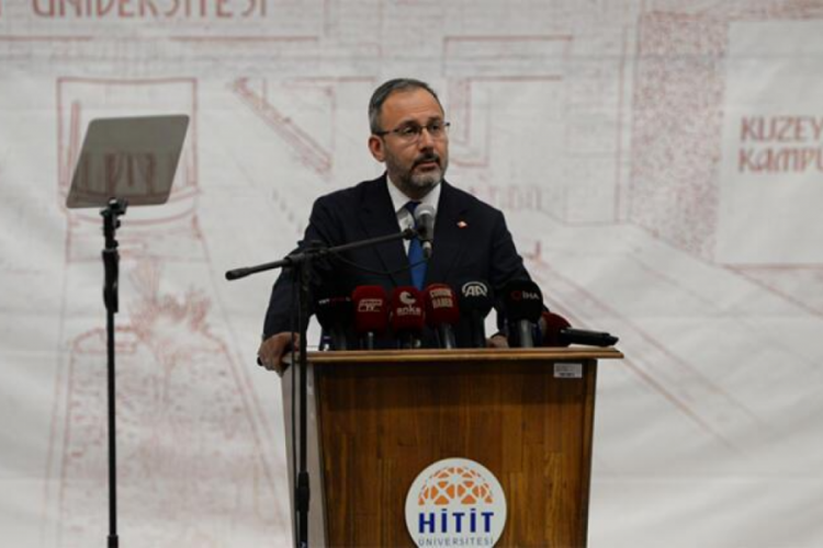 Bakan Kasapoğlu: D&uuml;nyanın en b&uuml;y&uuml;k, en g&uuml;&ccedil;l&uuml;, en m&uuml;kemmel yurt yapısı bizde