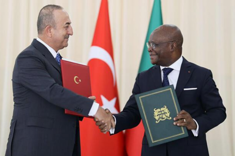 Bakan &Ccedil;avuşoğlu, Beninli mevkidaşıyla ortak basın toplantısına katıldı