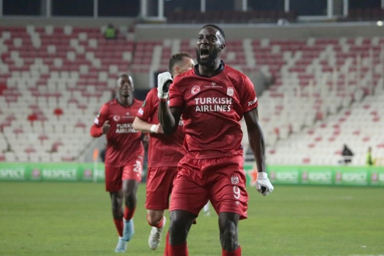 Sivasspor'da Yatabare gol sayısını 4'e y&uuml;kseltti