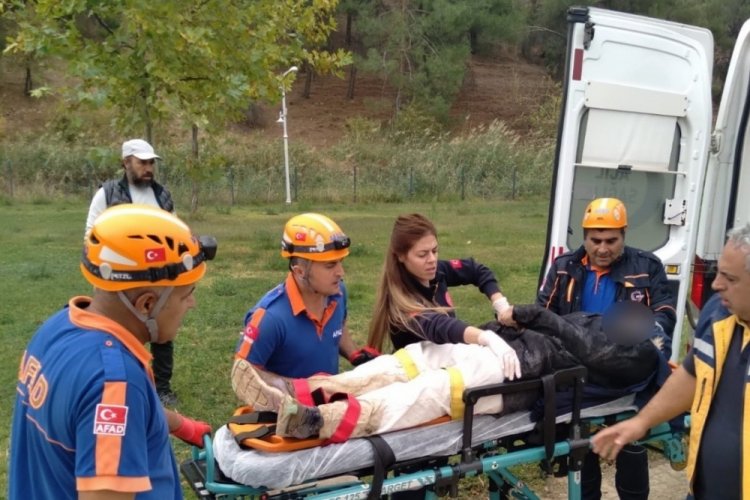 Adıyaman'da kayalıklardan d&uuml;şen kadının yardımına AFAD koştu