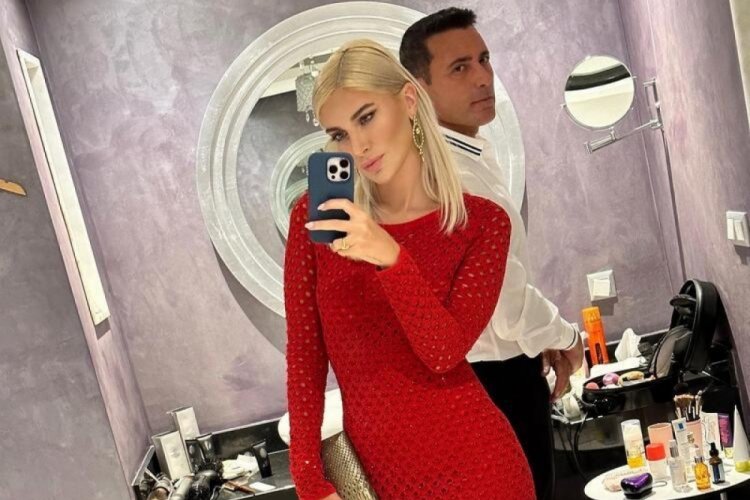 Melis S&uuml;tşurup'un kombini kolej kıyafetine benzetildi