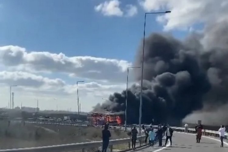 Kuzey Marmara Otoyolu'nda otob&uuml;s yangını!