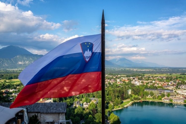 Slovenya tasarruf i&ccedil;in otoyollardaki aydınlatmaları kaldıracak
