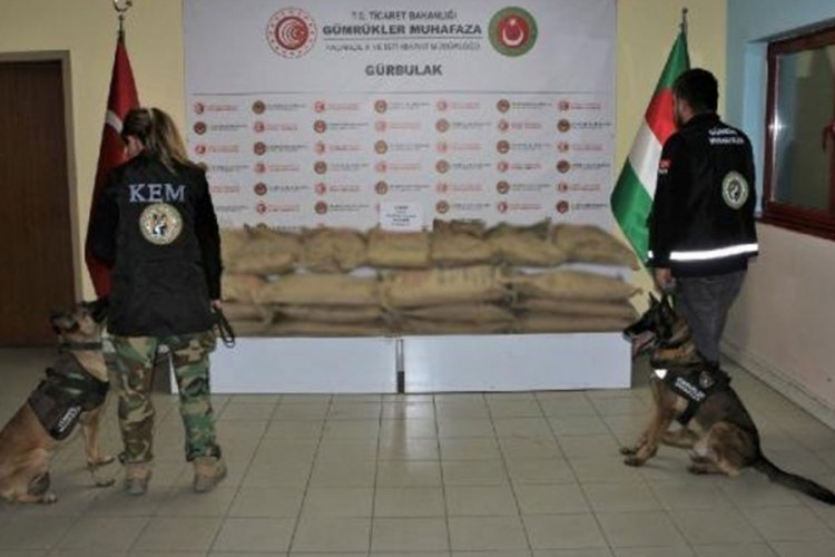 G&uuml;rbulak Sınır Kapısı'nda 305 kilo uyuşturucu yakalandı