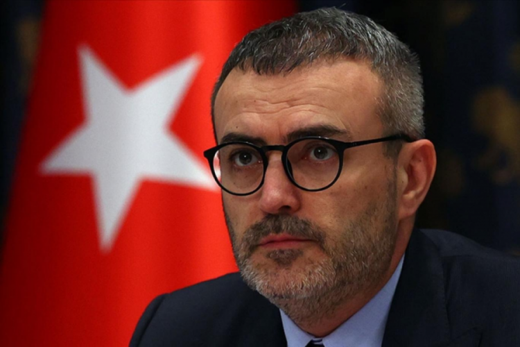 Mahir &Uuml;nal, tepki &ccedil;eken s&ouml;zleri sonrası a&ccedil;ıklamada bulundu
