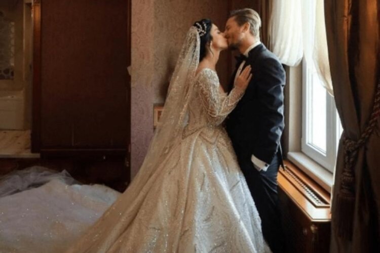 Merve Boluğur'dan romantik paylaşım