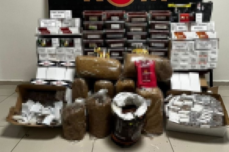 Van'da g&uuml;mr&uuml;k ka&ccedil;ak&ccedil;ılığı: &Ccedil;ok sayıda &uuml;r&uuml;n ele ge&ccedil;irildi