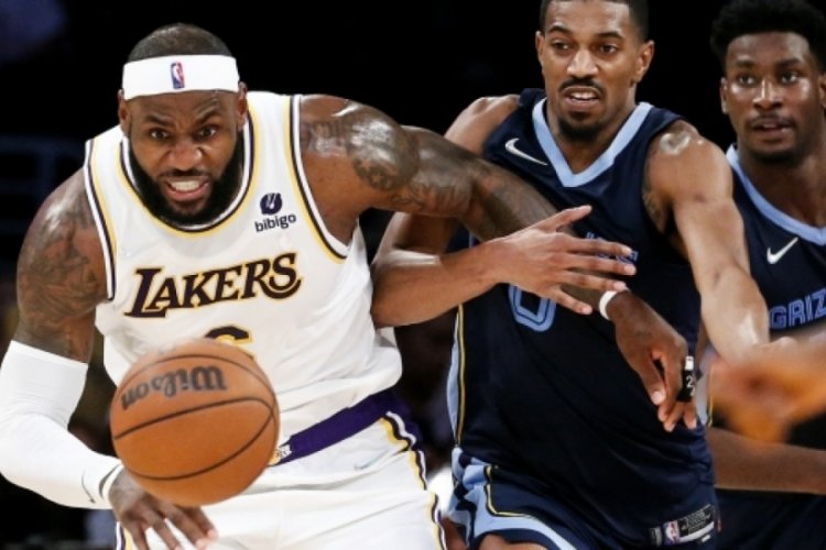 NBA'de Lakers sezonun ilk galibiyetini aldı