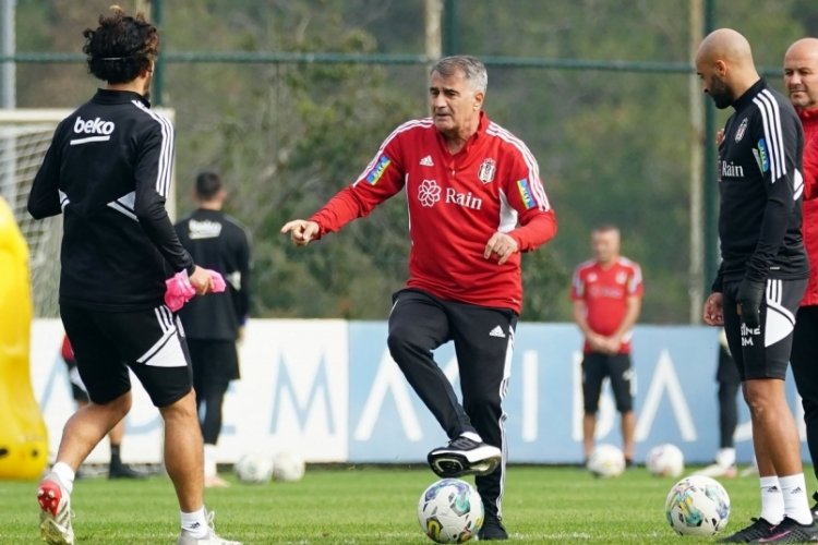 Beşiktaş'ta şen şakrak antrenman