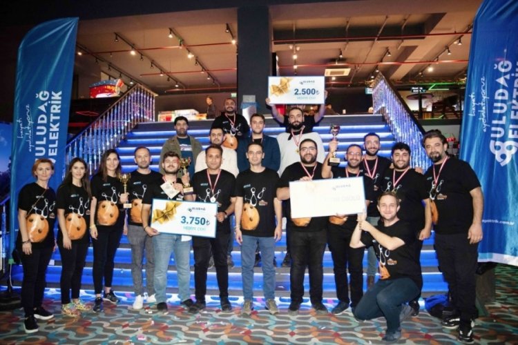 Basın mensupları Uludağ Elektrik'in En Enerjik Bowling Turnuvası'nda buluştu