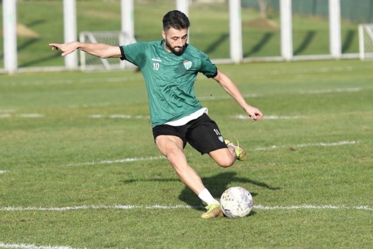 Bursaspor'da D&uuml;zcespor ma&ccedil;ı hazırlıklarına ara vermeden başladı
