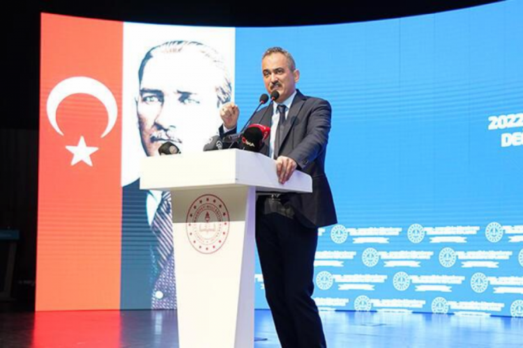 Bakan &Ouml;zer: Bekleme şartını kaldıracağız