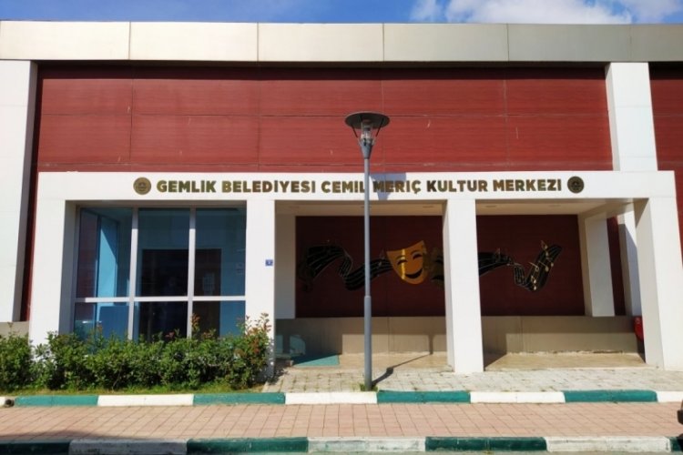 Bursa'da belediye iş&ccedil;isinin bulup, polise teslim ettiği para başka iş&ccedil;inin &ccedil;ıktı