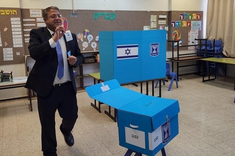 İsrail'de erken genel se&ccedil;imler i&ccedil;in oy verme işlemi yapılıyor