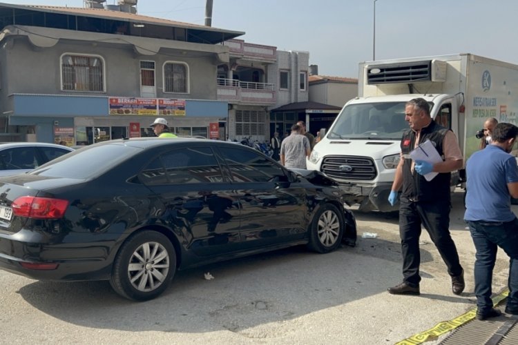 Hatay'da kız arkadaşını &ouml;ld&uuml;r&uuml;p aracının i&ccedil;inde intihar etti