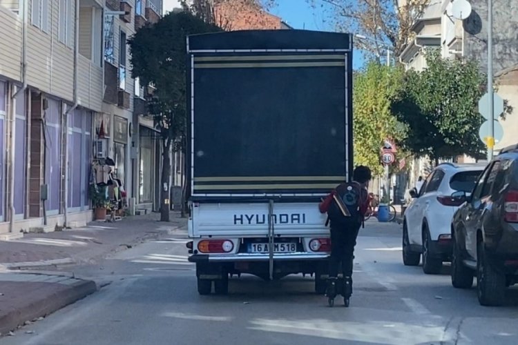 Bursa İneg&ouml;l'de patenli yolculuk y&uuml;rekleri ağza getirdi