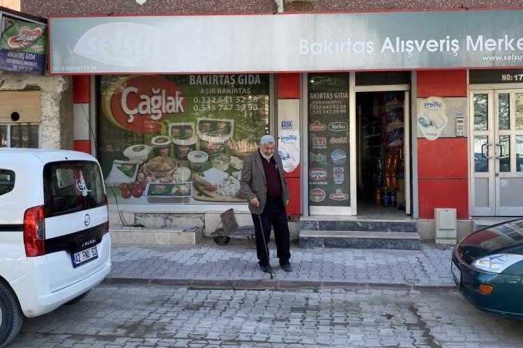 Konya'da market sahibi namaz kılarken soyuldu