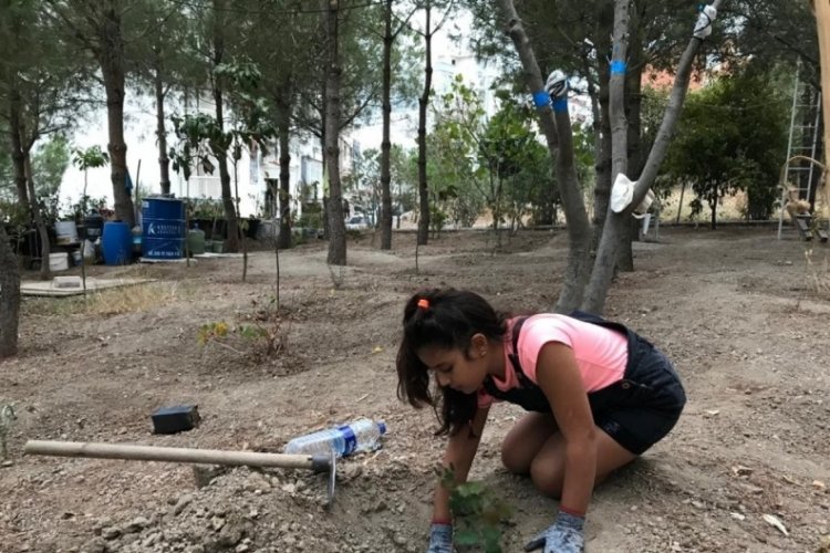 9 yaşındaki iklim aktivisti, sosyal sorumluluk projelerinde yer aldı