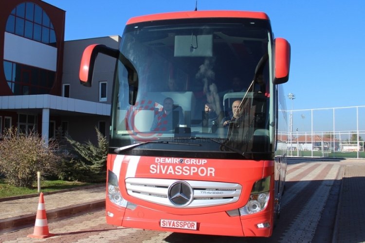 Sivasspor, Slavia Prag ma&ccedil;ı i&ccedil;in &Ccedil;ekya'ya gitti