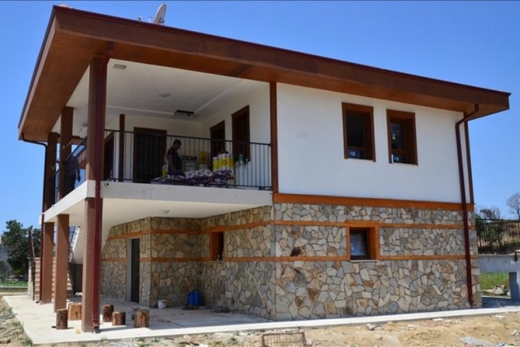 Manavgatlı afetzedelerin yaraları sarıldı