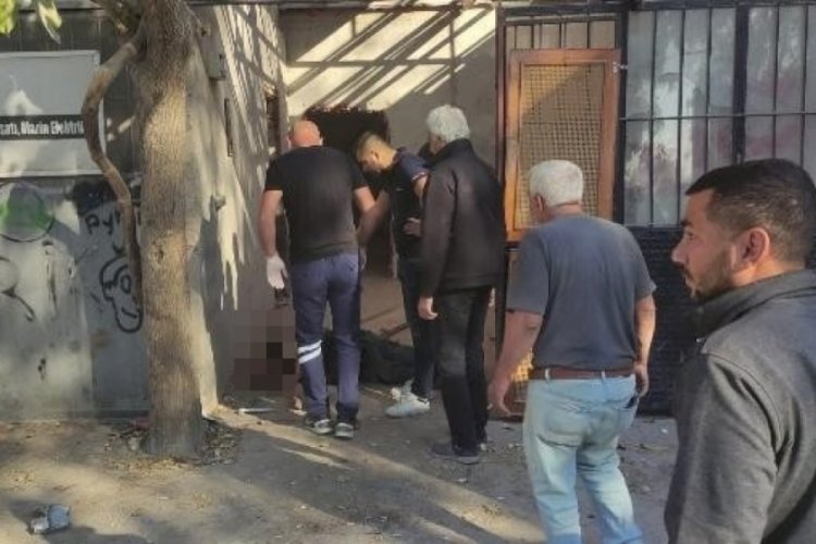 Duvardan d&uuml;şen adam hayatını kaybetti