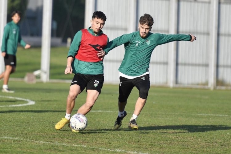 Bursaspor'da D&uuml;zcespor ma&ccedil;ı hazırlıkları devam ediyor