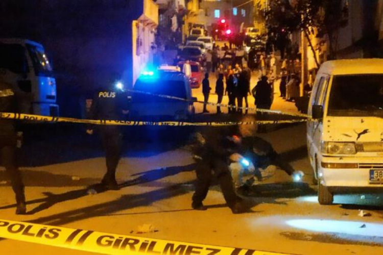 Gaziantep'te komşu kavgasında silahlar konuştu
