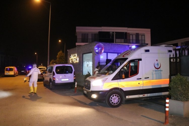 Sakarya'da bir şahsın ayrıldığı eşinin evinde kendini yaktığı iddia edildi