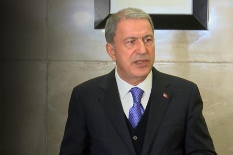 Bakan Akar'dan Pen&ccedil;e Kilit a&ccedil;ıklaması