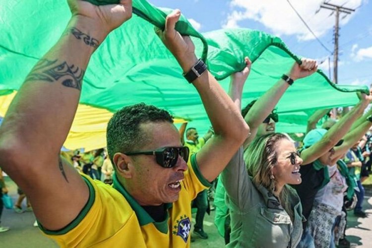 Brezilya'da Bolsonaro destek&ccedil;ileri darbe &ccedil;ağrısı yaptı