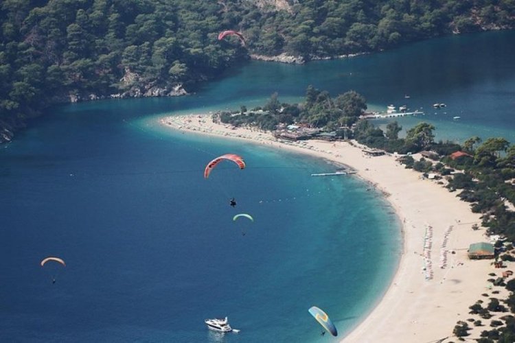 Mehmet Nuri Ersoy: Hedefimiz 50 milyon turist, 44 milyar dolar