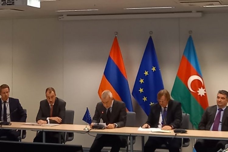 Azerbaycan - Ermenistan Sınır Belirleme Komisyonu Br&uuml;ksel'de bir araya geldi