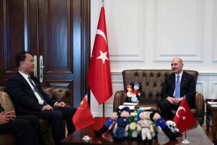 S&uuml;leyman Soylu, Du Hangwe'yi kabul etti