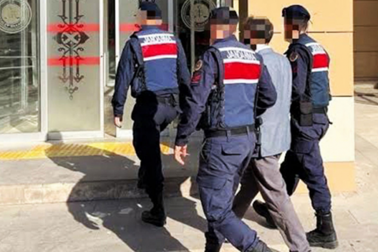 Manisa'da kesinleşmiş hapis cezası bulunan FET&Ouml; firarisi yakalandı