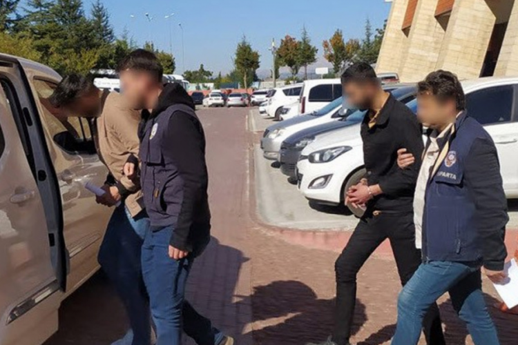 Isparta'da sosyal medya dolandırıcılığı