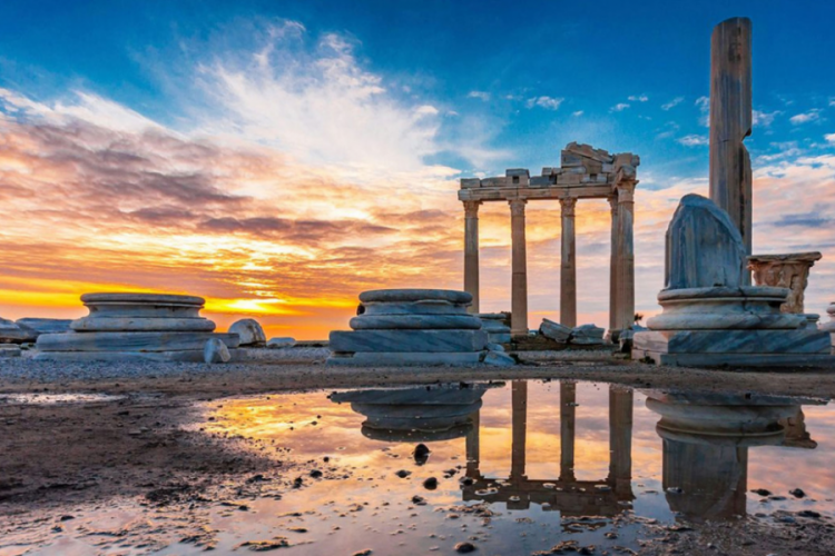 Antalya'daki Athena Tapınağı, a&ccedil;ık hava m&uuml;zesine &ccedil;evriliyor