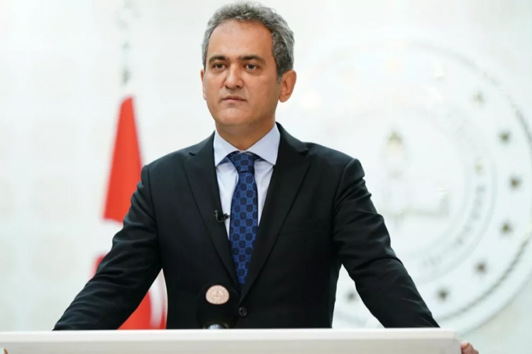 Bakan &Ouml;zer: Kadınları daha g&uuml;&ccedil;l&uuml; yapacağız