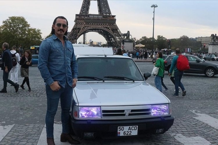 Paris'te bir Şahin aracı