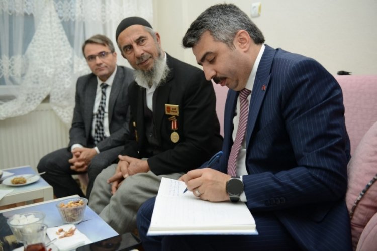 Bursa Yıldırım Belediye Başkanı'ndan şehit ailesine ziyaret