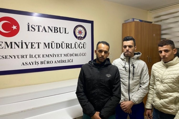 İstanbul'da bir kişi d&ouml;vme yaptırmaya gitti darp edildi