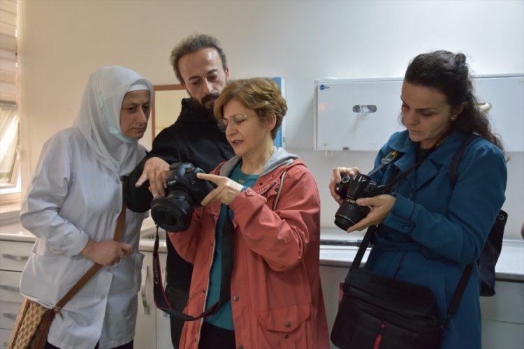 Trabzon'da sağlık &ccedil;alışanlarına fotoğraf&ccedil;ılık eğitimi veriliyor