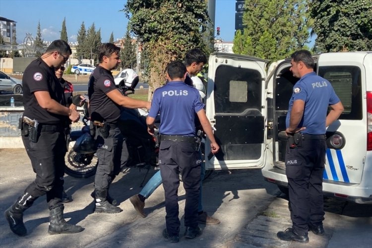 Hatay'da &ccedil;alıntı motosikletle ka&ccedil;maya &ccedil;alışan kişi yakalandı