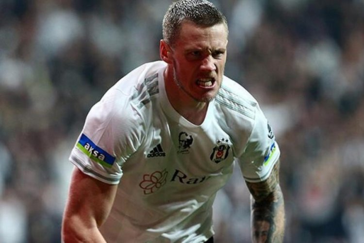 Beşiktaş'ta Galatasaray derbisi &ouml;ncesi Weghorst şoku