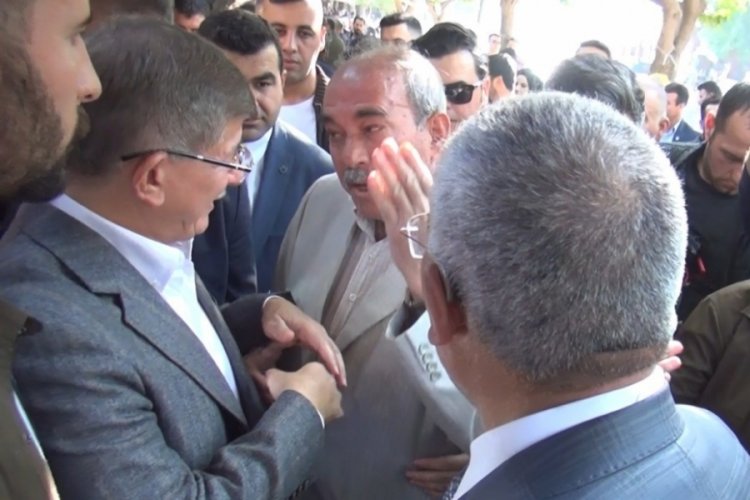 Şanlıurfa'da asker babasından Davutoğlu'na tepki