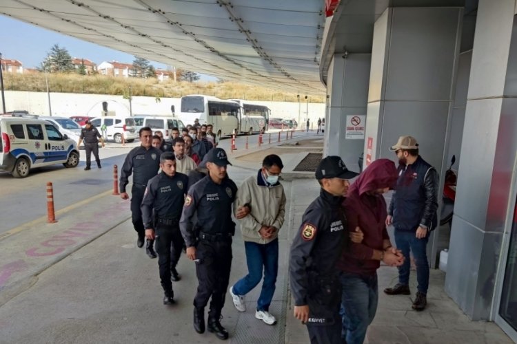 Hakim karşısına &ccedil;ıkan 22 FET&Ouml; ş&uuml;phelisinden 2'si tutuklandı