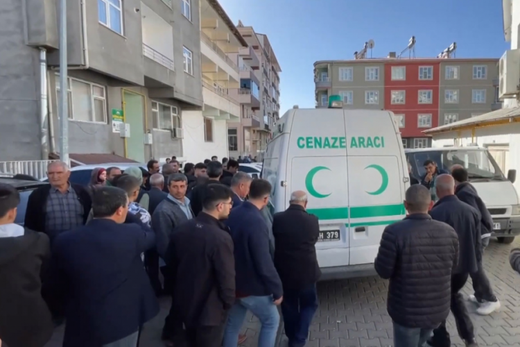 Bing&ouml;l'de lise &ouml;ğrencileri arasında bı&ccedil;aklı kavga &ccedil;ıktı!