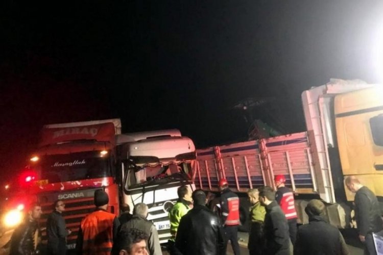 Sakarya'da zincirleme kaza: 1 yaralı