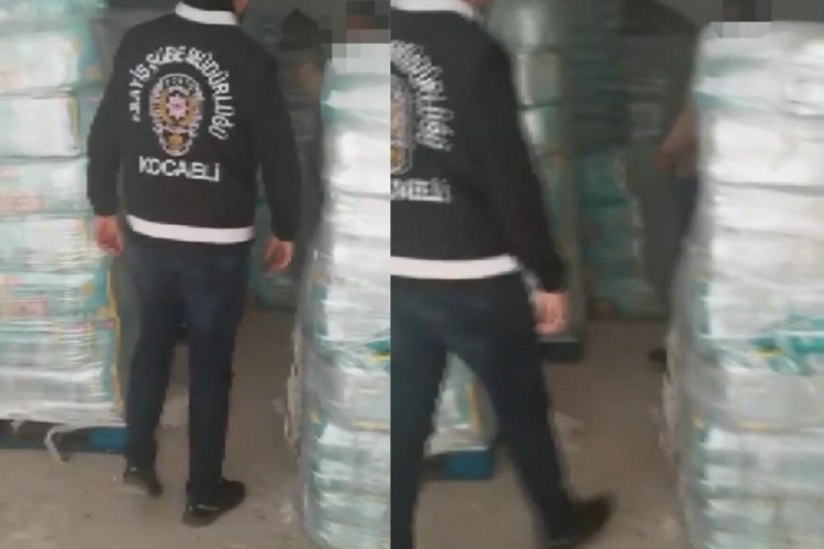 Kocaeli' de 3 kişi, nakliyesi i&ccedil;in anlaştığı 1 milyon 400 bin TL değerindeki &uuml;r&uuml;nleri &ccedil;aldı