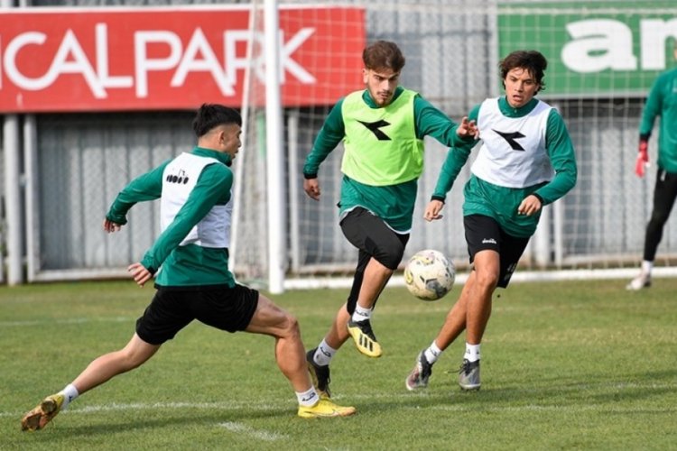 Bursaspor Menemen FK ma&ccedil;ı hazırlıklarına başladı
